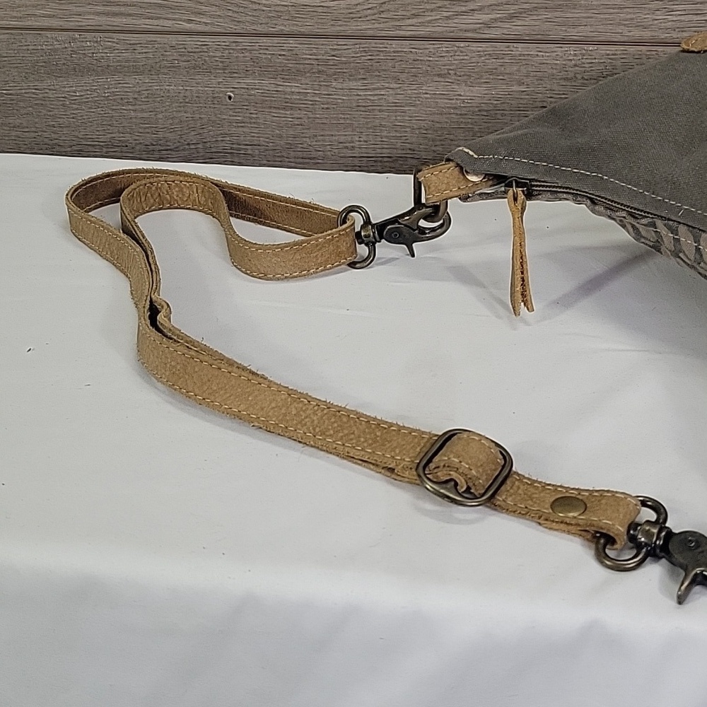 Myra Gray Pattern & Tan Leather Shoulder Bucket Bag Purse - Picture 2 of 9